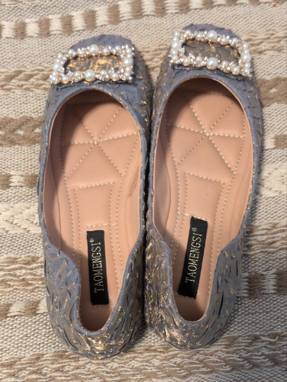 Women's Square Toe ballet Flats sz 39 Pearl-Embellished Gray Satin Shine Jewel - Picture 3 of 7